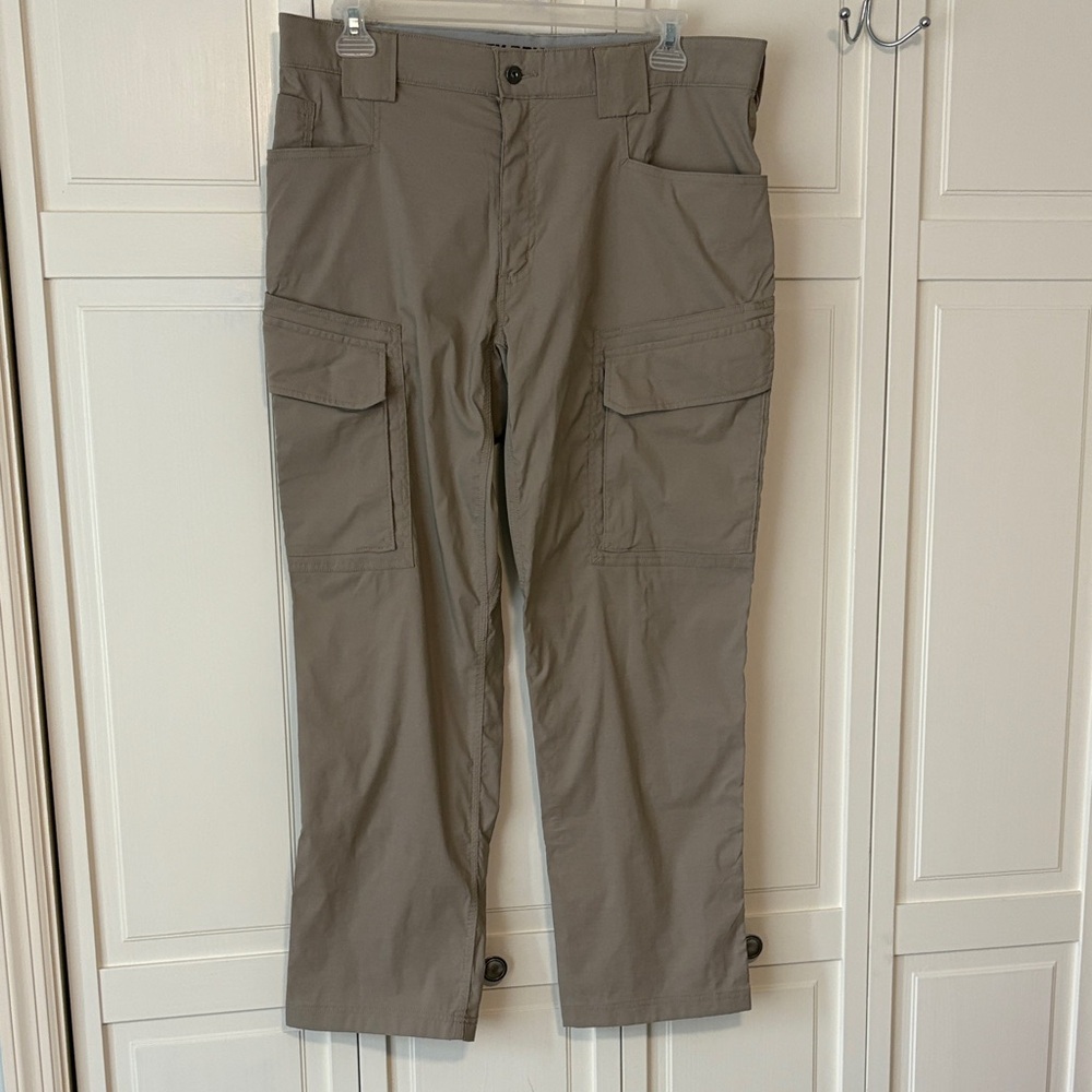 Men's Duluth Trading Post Dry on the Fly Tan Cargo Pants 38x30